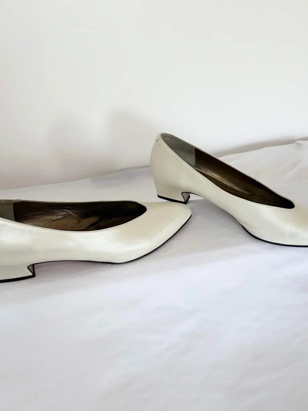 Vintage Amalfi Grand Ivory Cream Leather Pumps Size 10B Italy Pillow Grand - Picture 5 of 10
